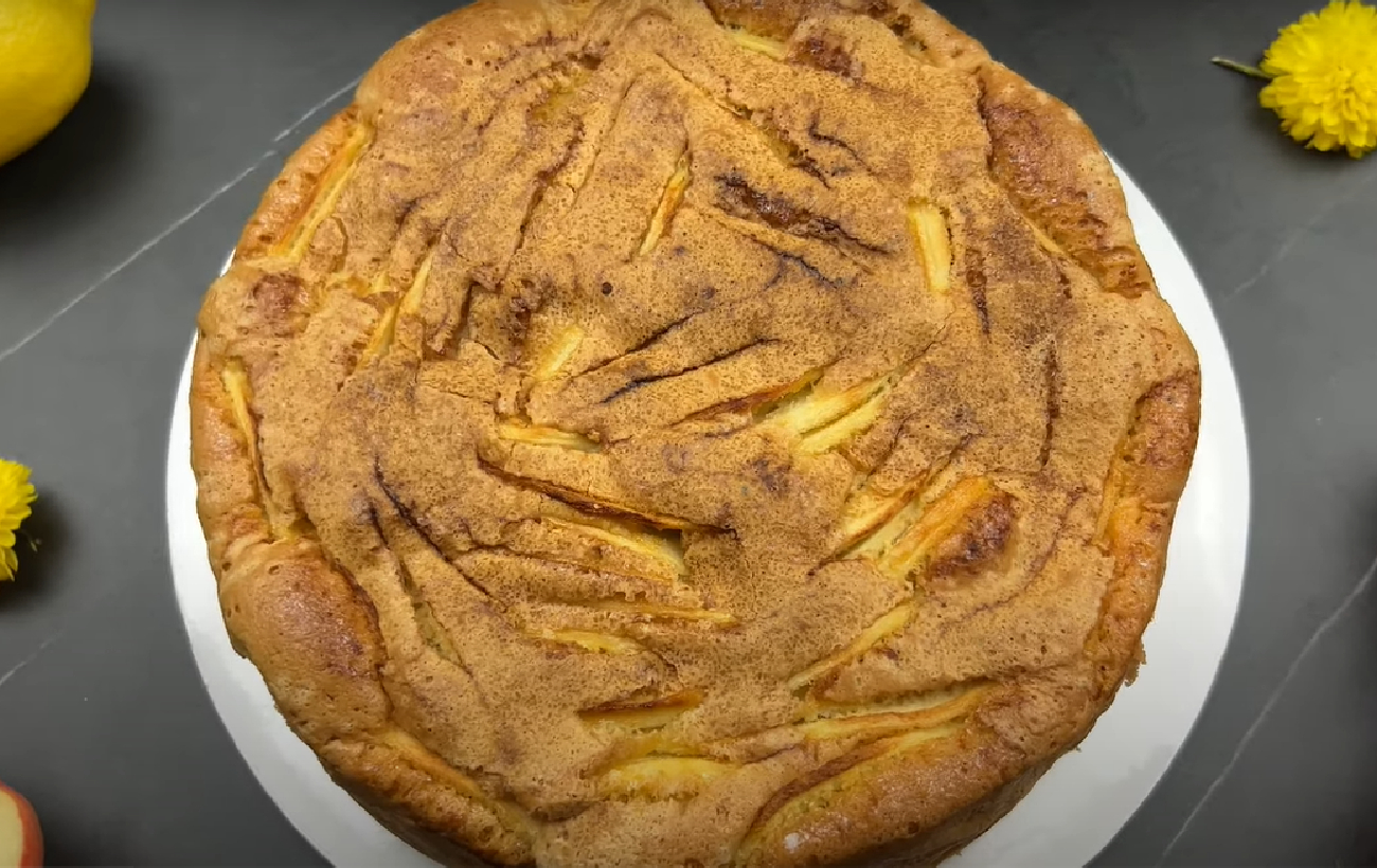 Запеченные, в выпечке или в напитке: 5 рецептов с яблоками к Яблочному Спасу